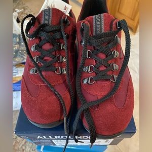 New with tags Allrounder by Mephisto waterproof Odessa shoe size 8